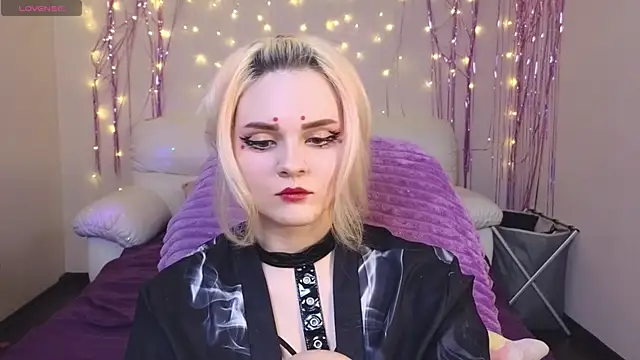 One Moment  online show from March 5, 12:27 am