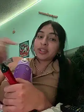 Hilary pinkk online show from December 30, 5:15 am