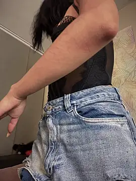 Hilary pinkk online show from November 20, 2:56 am