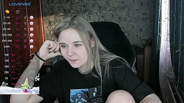 Your small bunny online show from December 19, 8:02 am