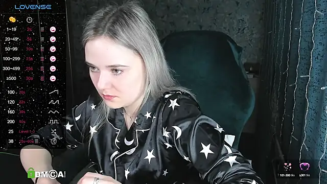 Your small bunny online show from February 19, 1:18 am