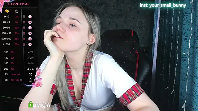 Your small bunny online show from October 4, 2:09 am