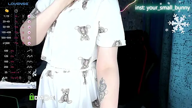 Your small bunny online show from January 17, 1:32 am