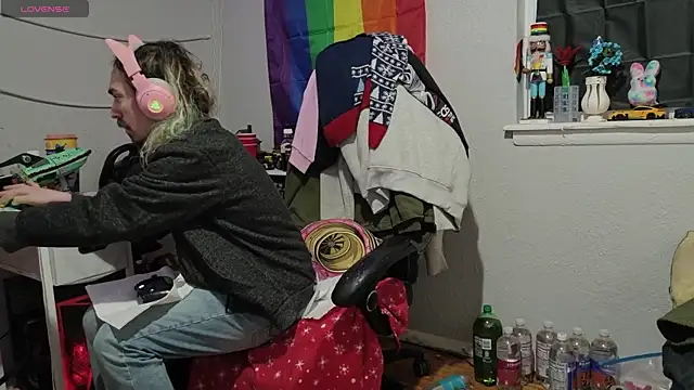 tallnerdyguy online show from January 12, 3:34 am