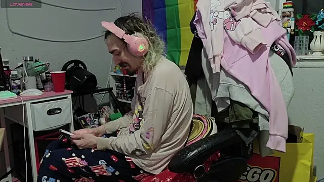 tallnerdyguy online show from February 14, 3:36 am