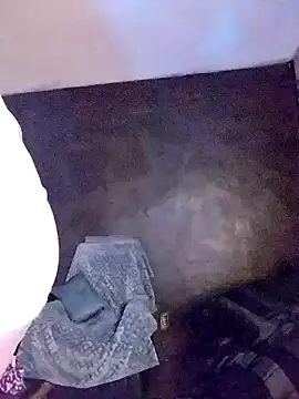 Snapshot of ivylee31 chatting on December 13, 2:32 am ivylee31 online show from December 13, 2:32 am