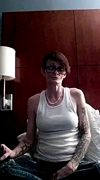 Snapshot of ivylee31 chatting on December 31, 1:15 am ivylee31 online show from December 31, 1:15 am