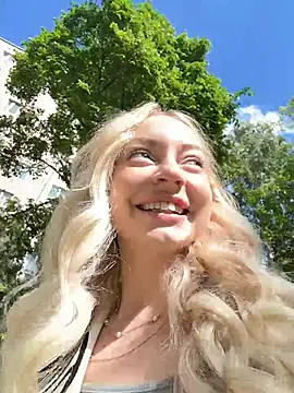 Snapshot of melissa_grr chatting on June 14, 12:29 pm melissa grr online show from June 14, 12:29 pm