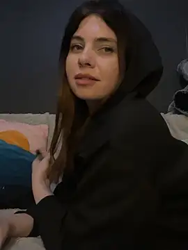 CurlyLara online show from February 8, 6:22 am