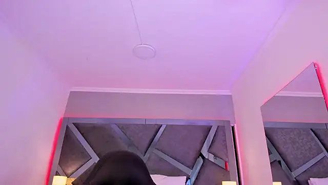 AmberiniHoffman online show from January 31, 5:53 pm