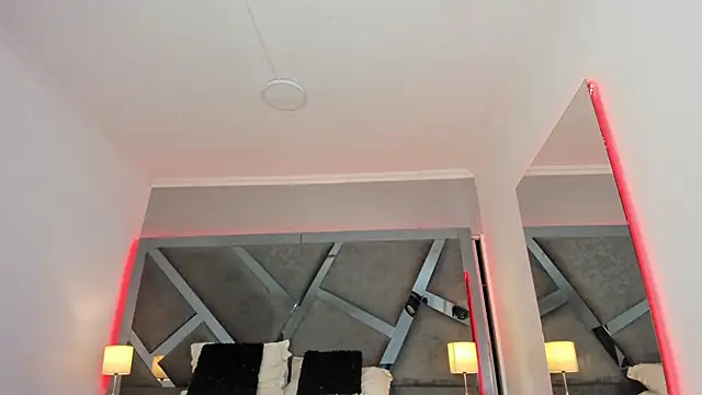 AmberiniHoffman online show from March 18, 8:15 pm