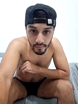 Snapshot of joelcallvil chatting on March 6, 5:03 am joelcallvil online show from March 6, 5:03 am