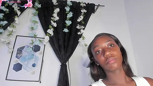 Khenta Michells online show from May 13, 11:29 am