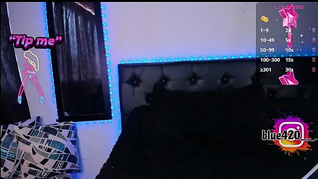 Snapshot of Skyler__blue4 chatting on December 10, 7:00 pm Skyler blue4 online show from December 10, 7:00 pm