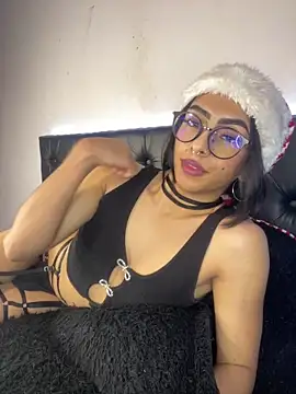 Snapshot of Skyler__blue4 chatting on December 27, 7:24 pm Skyler blue4 online show from December 27, 7:24 pm