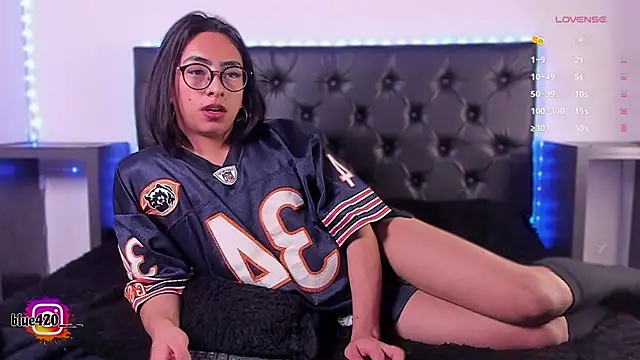 Snapshot of Skyler__blue4 chatting on March 15, 2:46 am Skyler blue4 online show from March 15, 2:46 am