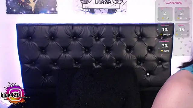 Snapshot of Skyler__blue4 chatting on November 5, 10:32 pm Skyler blue4 online show from November 5, 10:32 pm