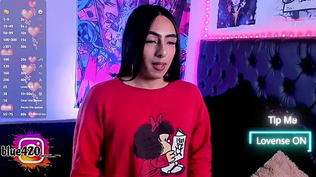 Skyler  blue4 online show from December 13, 10:48 pm