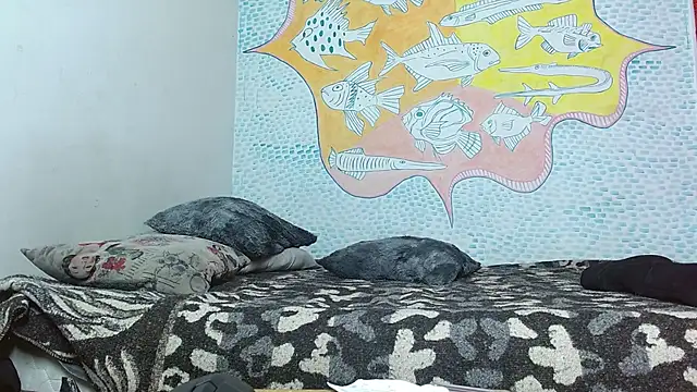 Snapshot of Party_trans chatting on March 5, 9:04 pm Party trans online show from March 5, 9:04 pm