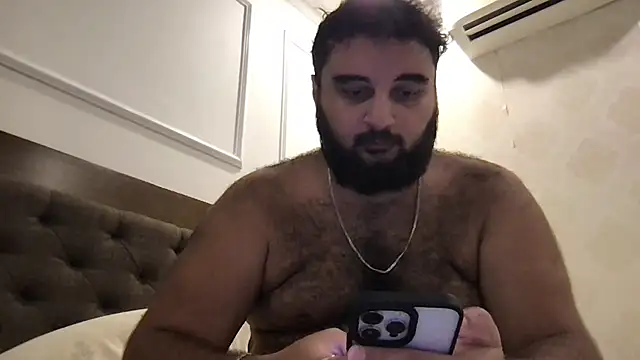 Snapshot of teddy_alan chatting on April 27, 10:46 am teddy alan online show from April 27, 10:46 am