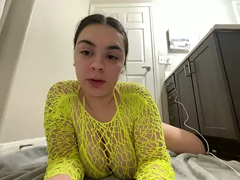 Snapshot of jasmine2badd chatting on October 22, 4:46 am jasmine2badd online show from October 22, 4:46 am