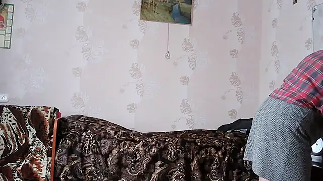 Ettie Tonia online show from October 13, 7:41 am