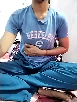 Snapshot of Cute-Ridhima chatting on February 15, 6:10 am Cute-Ridhima online show from February 15, 6:10 am