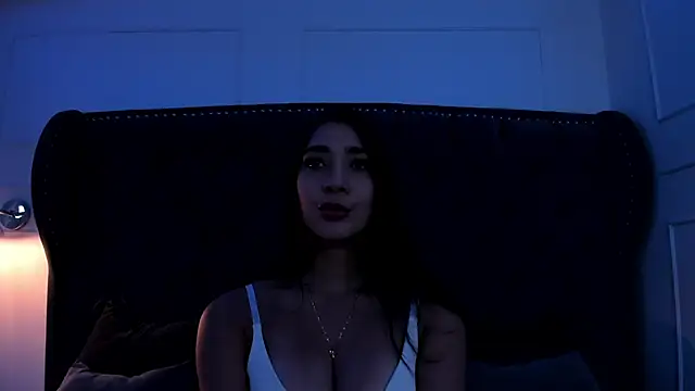 Snapshot of julieta_jewel chatting on May 25, 12:44 pm julieta jewel online show from May 25, 12:44 pm