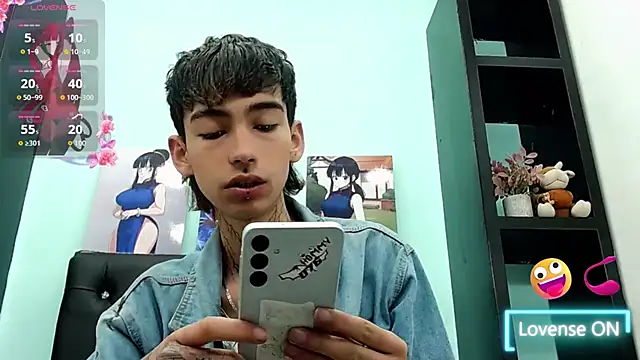 Snapshot of ttimy_x_boy chatting on October 28, 2:31 pm ttimy x boy online show from October 28, 2:31 pm