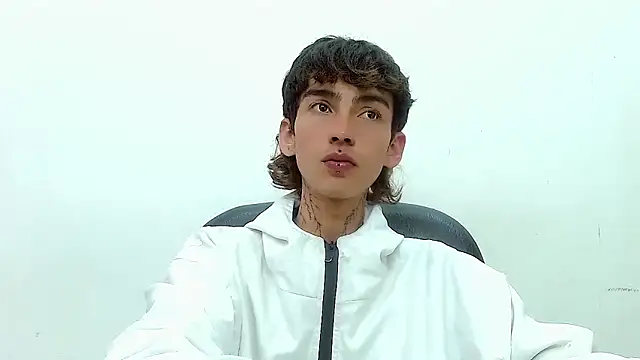 Snapshot of ttimy_x_boy chatting on November 24, 3:39 am ttimy x boy online show from November 24, 3:39 am