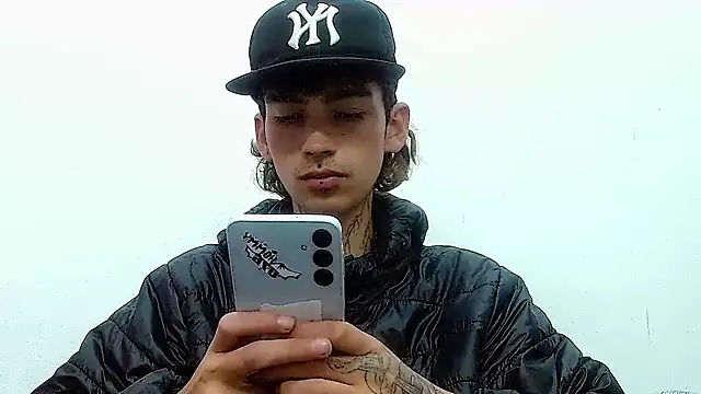 Snapshot of ttimy_x_boy chatting on November 25, 9:26 pm ttimy x boy online show from November 25, 9:26 pm