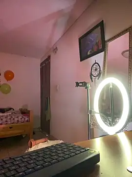 Miss oliviaa online show from April 27, 5:33 pm