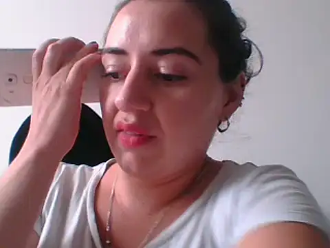  karlie kloss  online show from February 10, 7:38 pm