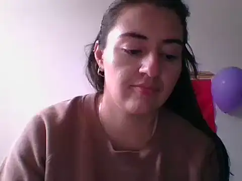  karlie kloss  online show from February 16, 7:49 pm