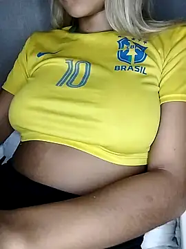 fofinhaa12 online show from March 12, 10:48 am