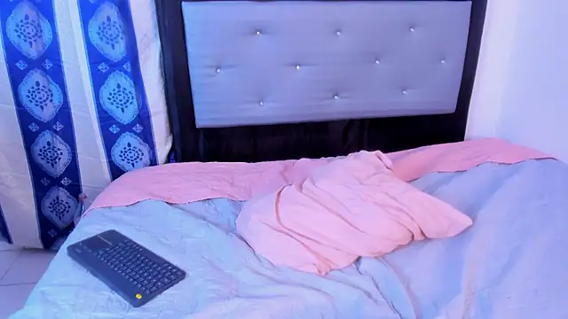 Johhan  Lee online show from January 9, 5:02 am