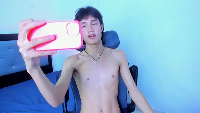 Johhan  Lee online show from February 9, 11:04 pm