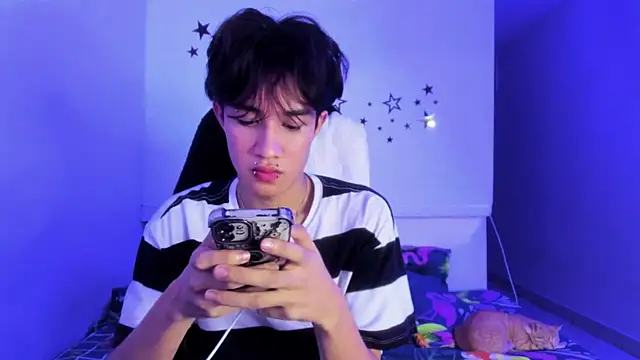 Snapshot of Johhan__Lee chatting on December 22, 3:36 am Johhan Lee online show from December 22, 3:36 am