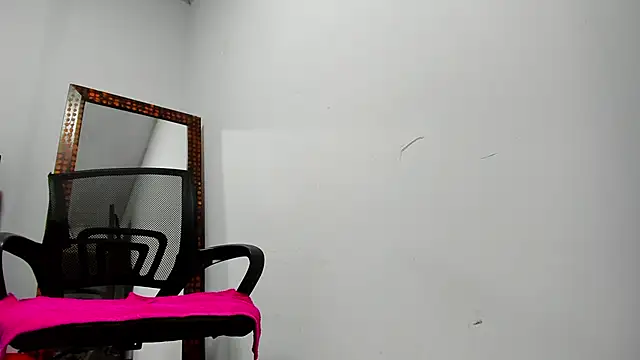 Karljensen33 online show from December 29, 3:11 am