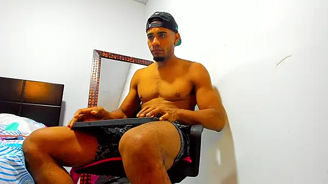 Karljensen33 online show from December 30, 12:00 am