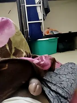 Snapshot of jonypl chatting on January 10, 12:04 pm jonypl online show from January 10, 12:04 pm