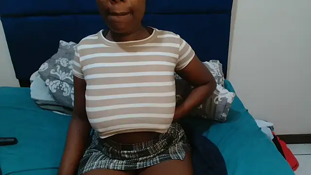 Snapshot of MilkyTitties chatting on July 22, 7:55 am MilkyTitties online show from July 22, 7:55 am