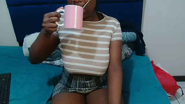 Snapshot of MilkyTitties chatting on July 22, 8:22 pm MilkyTitties online show from July 22, 8:22 pm