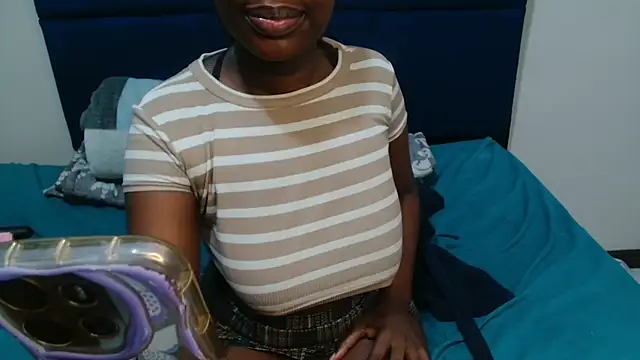 Snapshot of MilkyTitties chatting on July 24, 8:40 pm MilkyTitties online show from July 24, 8:40 pm