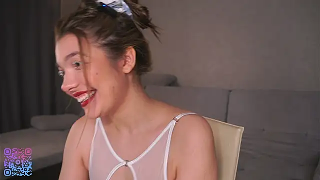 VeronaAppleberry online show from February 25, 7:20 am