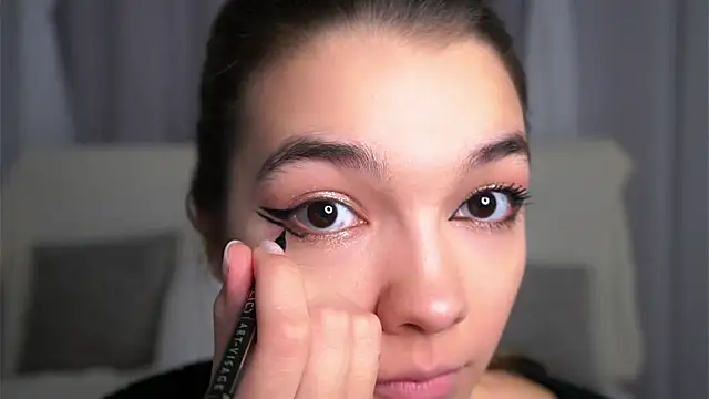 VeronaAppleberry online show from September 25, 11:14 am