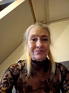 lisalustjouw online show from January 9, 12:19 pm