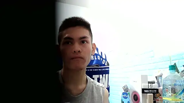 Snapshot of thisisbook_223 chatting on April 17, 10:40 am thisisbook 223 online show from April 17, 10:40 am