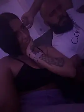 Snapshot of IntiMia chatting on December 8, 1:24 am IntiMia online show from December 8, 1:24 am