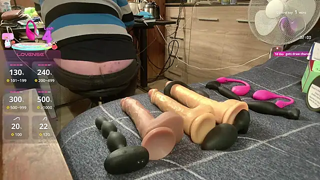 Snapshot of misteryman1956 chatting on September 27, 3:50 pm misteryman1956 online show from September 27, 3:50 pm